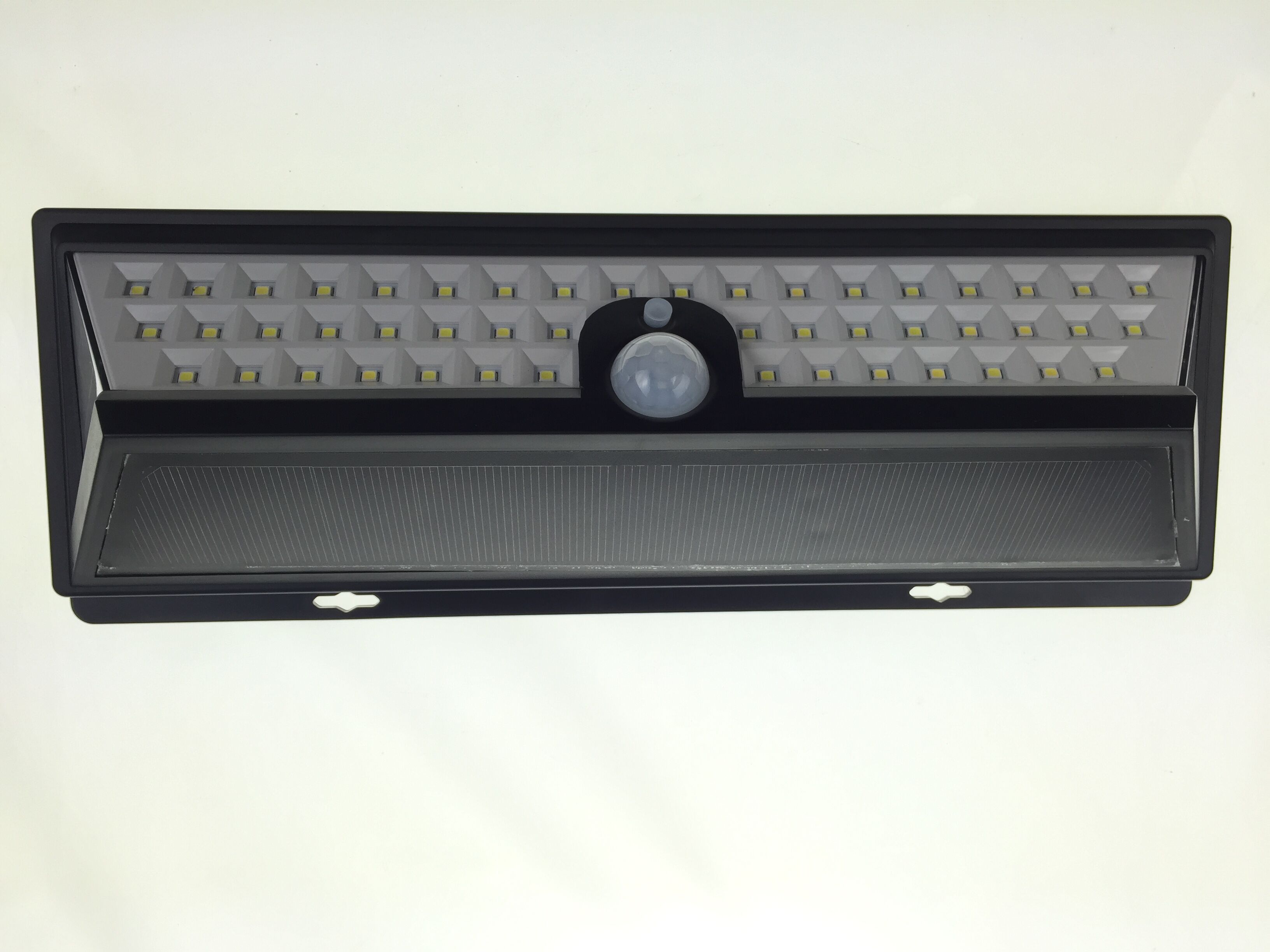 太陽能戶外庭院燈 外貿(mào)亞馬遜熱銷爆款 三面LED太陽能庭院燈