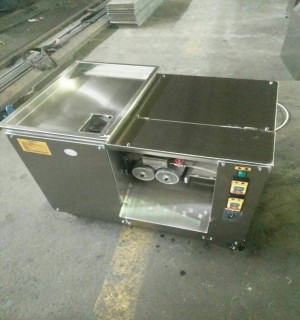 全自動制丸機(jī) 小型全自動制丸機(jī) 全自動制丸機(jī)長沙步源制藥機(jī)械生產(chǎn) 全自動制丸機(jī)小型全自動制丸機(jī)