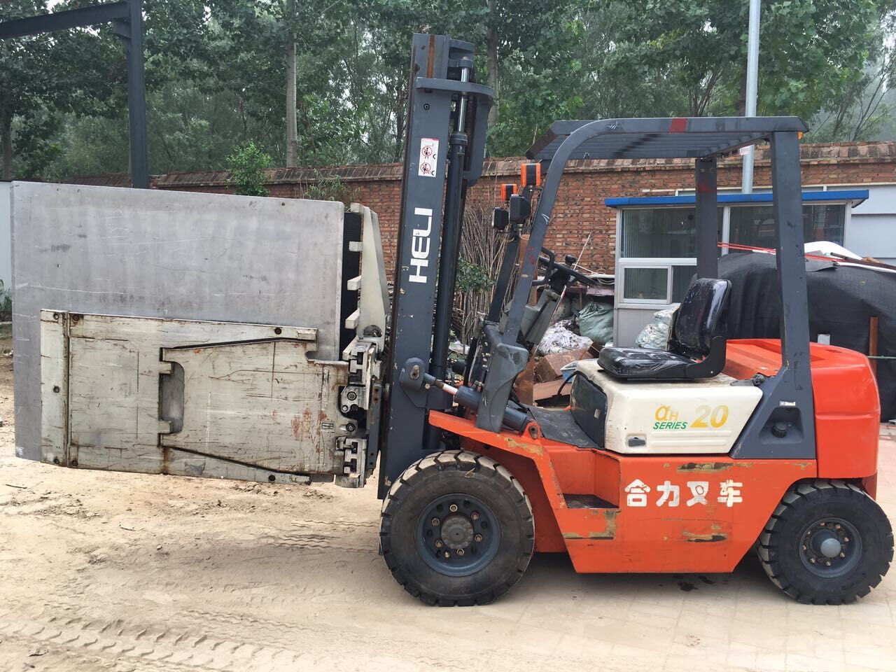 紙卷夾叉車抱紙叉車圓夾叉車軟包夾夾抱機出租出售 卷筒紙叉車紙卷夾叉車