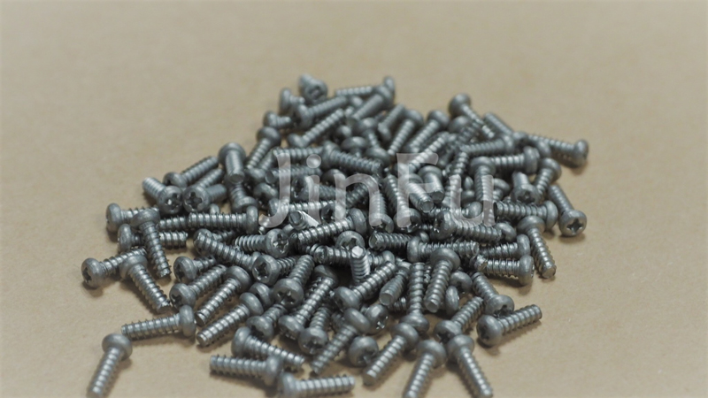 上海廠家直銷十字槽圓頭平尾自攻螺釘 圓頭平尾自攻螺釘M2.6*8