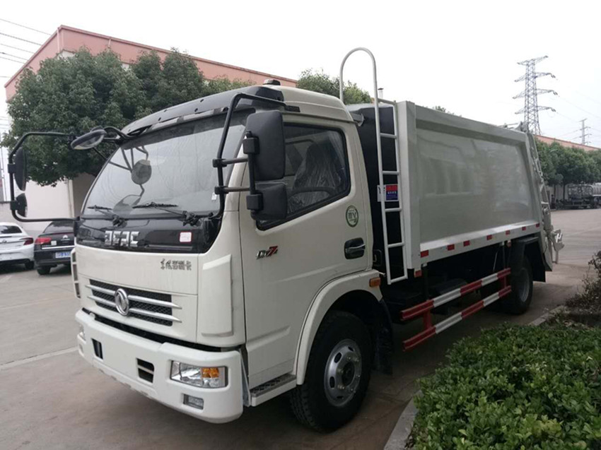 供應(yīng) 東風(fēng)多利卡壓縮垃圾車(chē)