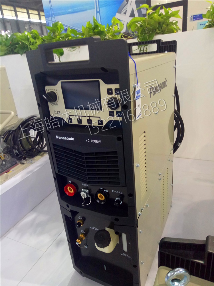 *全數(shù)字IGBT控制氬弧焊機(jī)YC-400BW手工直流弧焊機(jī)（搭載智能焊接導(dǎo)航功能）
