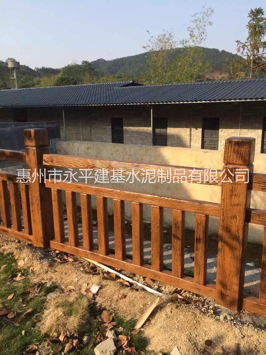 廣州市仿木欄桿廠水泥仿木價格戶外木欄桿安裝仿木欄桿制造