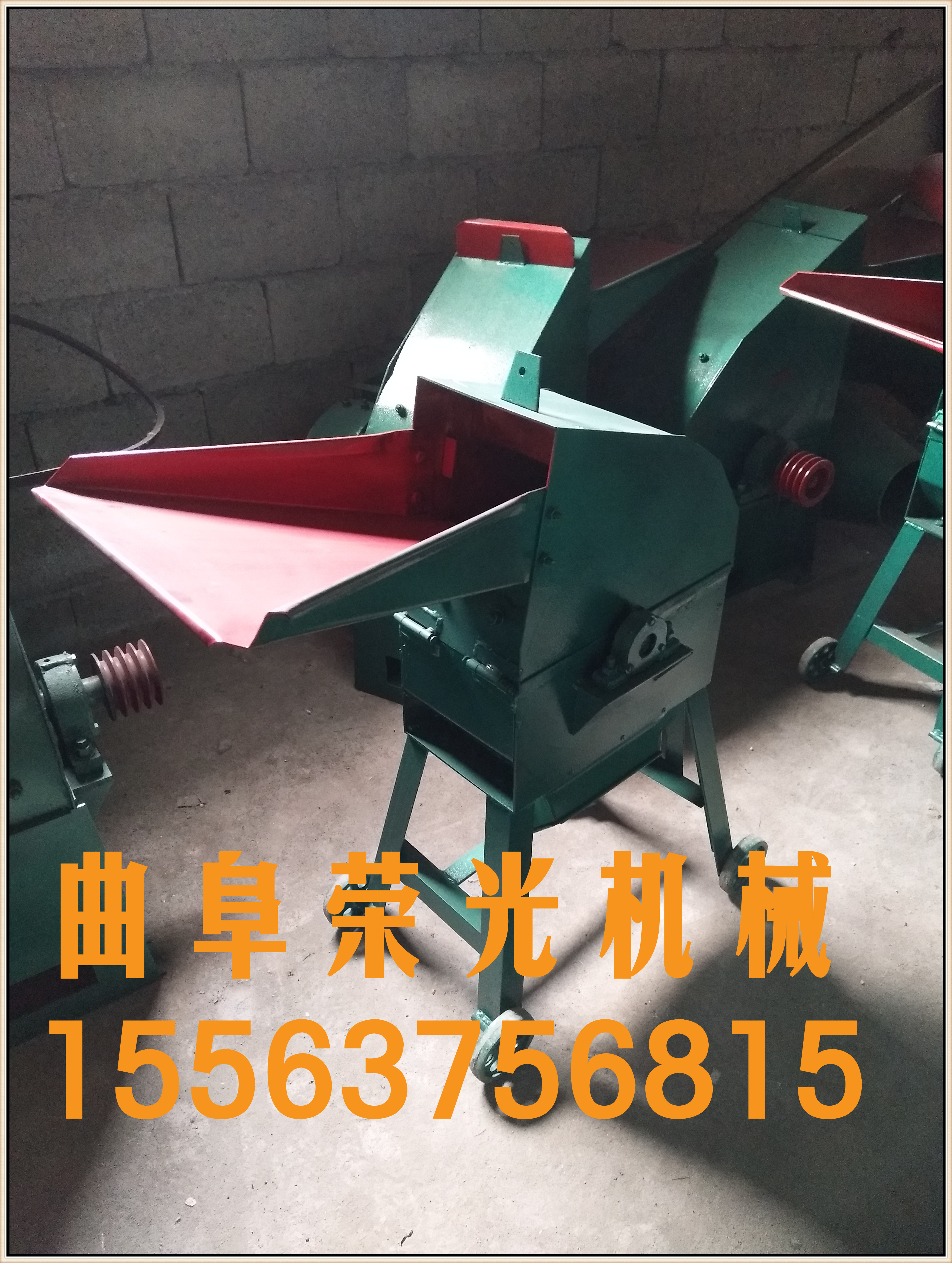 粉碎機(jī)廠家直銷熱線 秸稈粉碎機(jī)廠家直銷