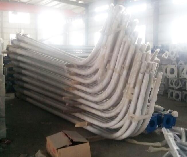 揚州弘旭照明生產(chǎn)8米A字臂路燈路燈桿LED道路燈廣場燈