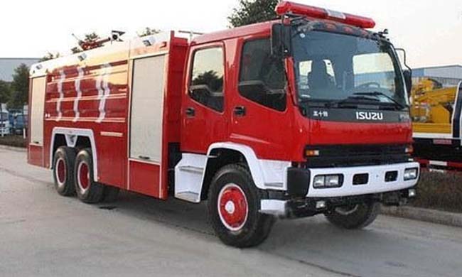 五十鈴雙橋A類泡沫消防車