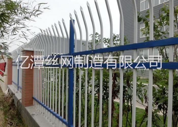 單雙彎頭鋅鋼鐵藝護(hù)欄直銷 單雙彎頭鋅鋼鐵藝護(hù)欄廠家   單雙彎頭鋅鋼鐵藝護(hù)欄價格