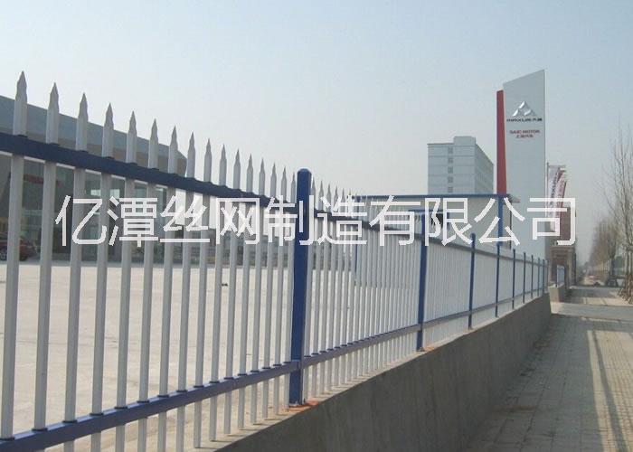 兩橫杠鋅鋼鐵藝護(hù)欄直銷 兩橫杠鋅鋼鐵藝護(hù)欄廠家  兩橫杠鋅鋼鐵藝護(hù)欄價格