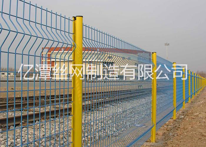桃型柱護(hù)欄網(wǎng)供應(yīng)商 桃型柱護(hù)欄網(wǎng)廠家 桃型柱護(hù)欄網(wǎng)價(jià)格