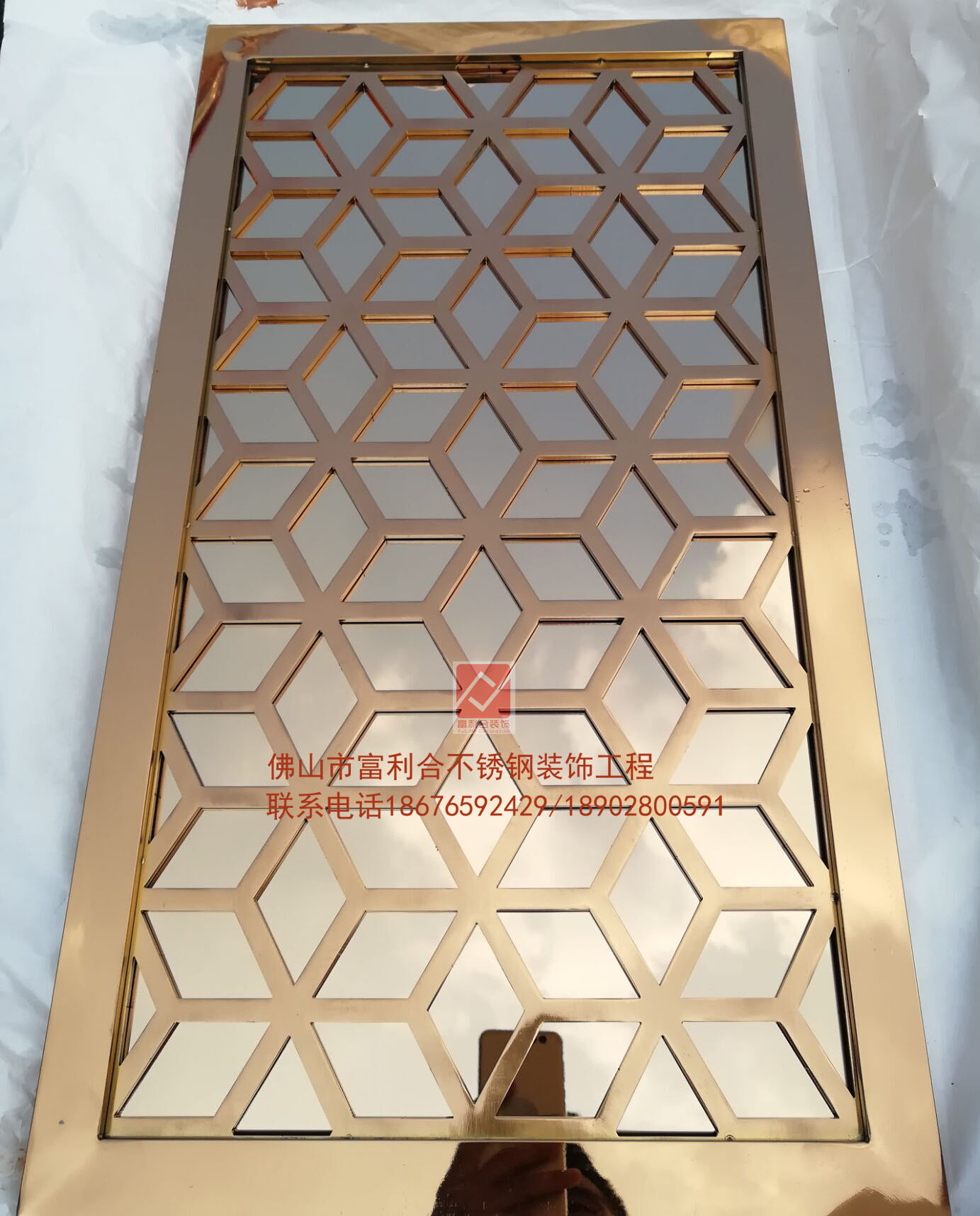 *鋁雕屏風(fēng) 電鍍鋁雕刻屏風(fēng)