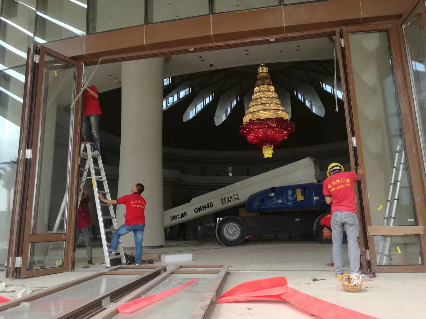 海南鋁合金折疊門(mén)價(jià)格生產(chǎn)廠家批發(fā)供應(yīng)商電話