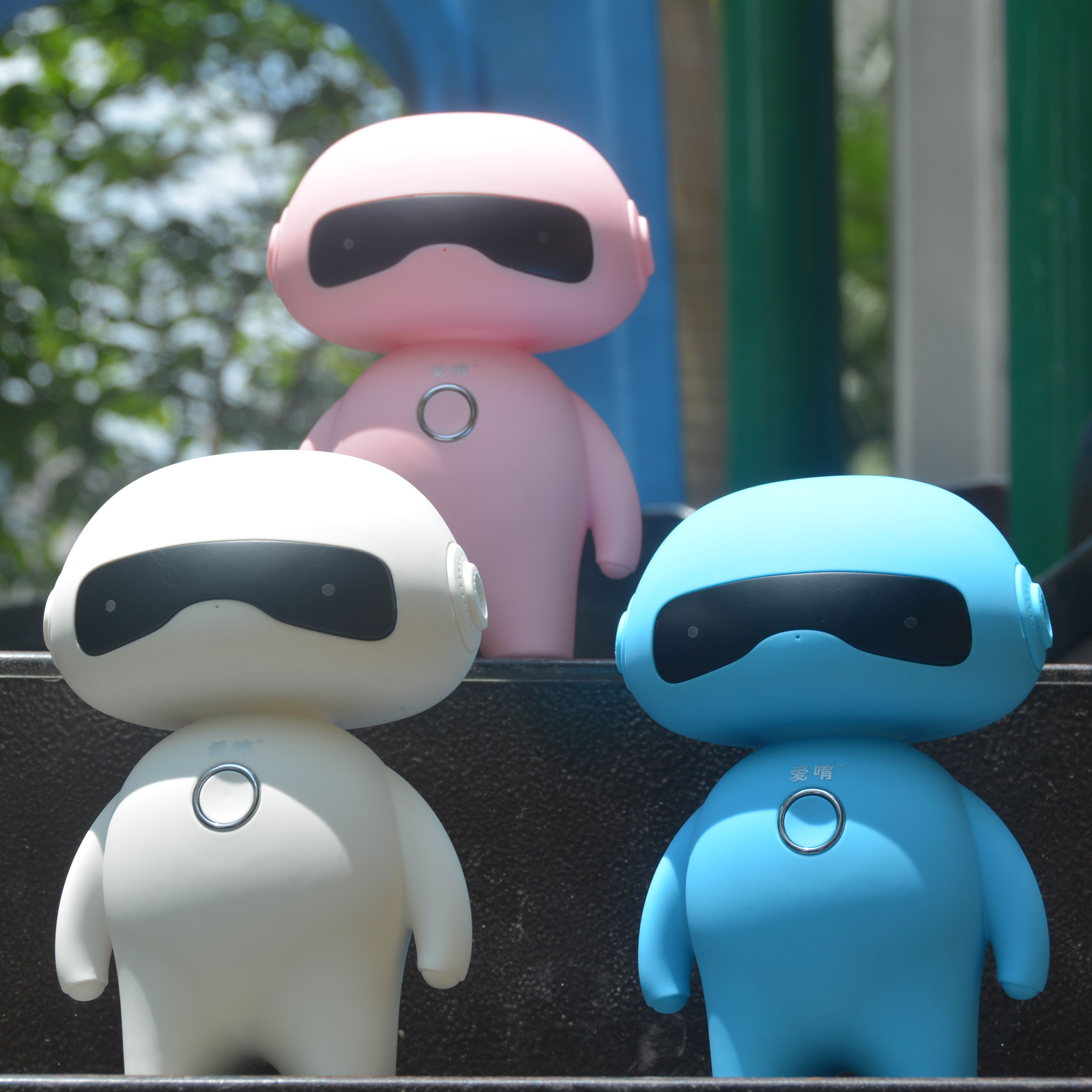 小皮皮兒童智能陪護(hù)機(jī)器人 語音對話兒歌藍(lán)牙早教學(xué)習(xí)機(jī)益智玩具