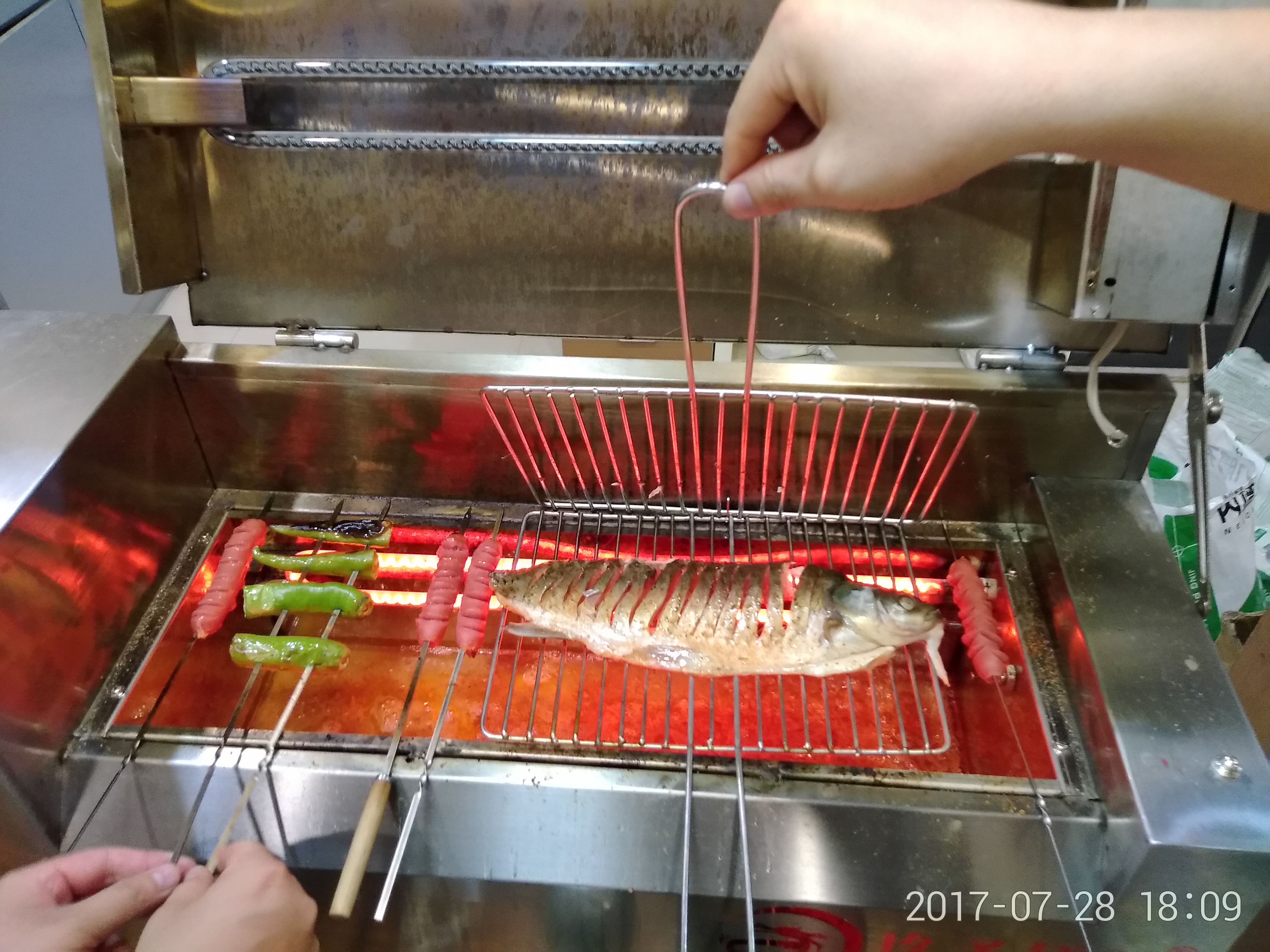 大量供應 無煙電燒烤烤爐，烤串爐，無煙烤爐，量大有優(yōu)惠