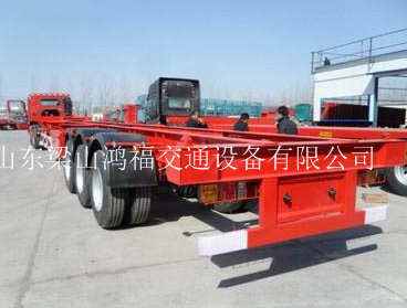 優(yōu)質(zhì)骨架式運(yùn)輸半掛車廠家，山東骨架式運(yùn)輸半掛車報價