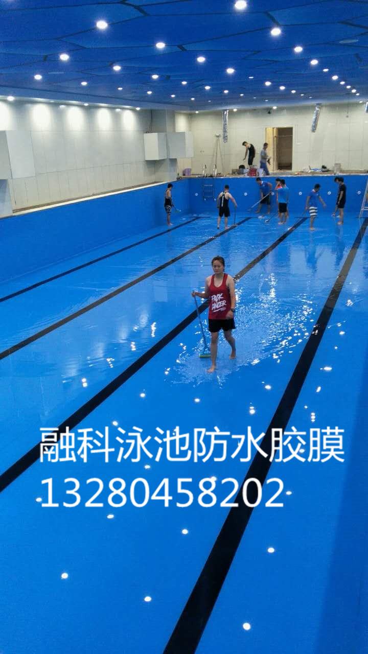 對(duì)比一下室外泳池好還是室內(nèi)泳池好