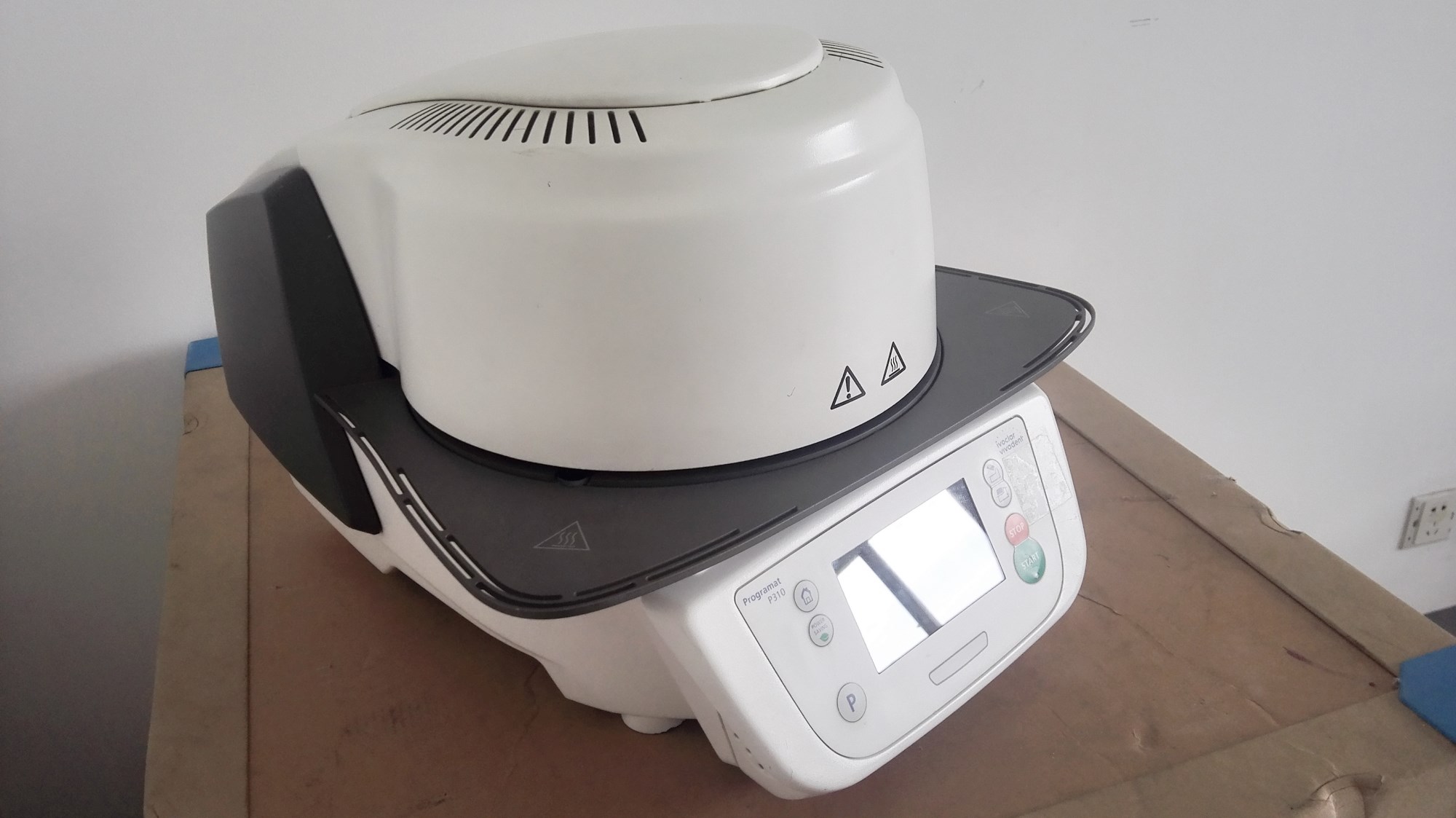 八成新二手烤瓷爐P310