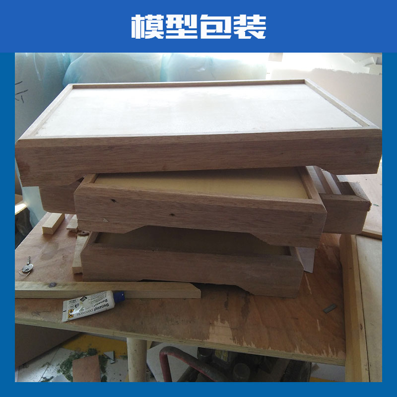 專(zhuān)業(yè)加工定制產(chǎn)品工藝品水貼、轉(zhuǎn)印帖、航空箱、禮品包裝箱、產(chǎn)品鏤空LOGO、模型包裝