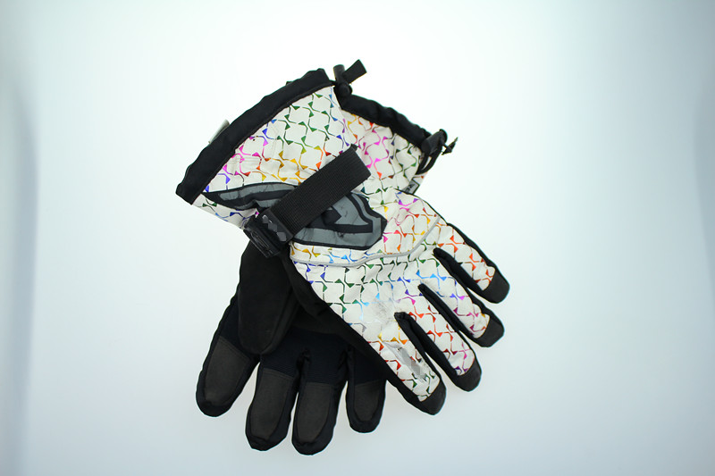 定制滑雪手套免費打版試樣騎車手套