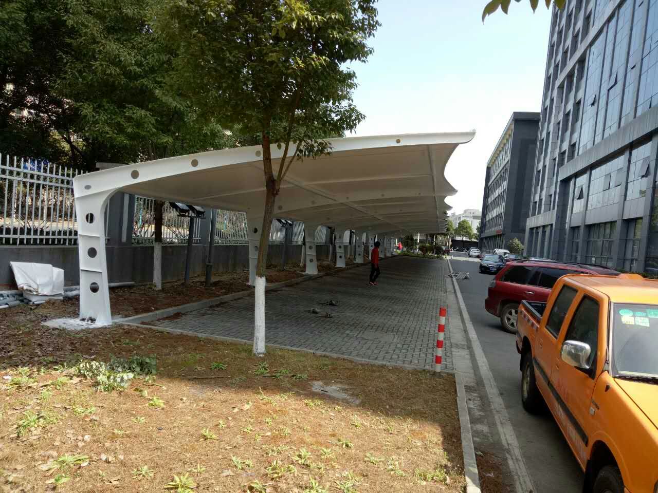 上海膜結(jié)構(gòu)車棚安裝廠家 杭州膜結(jié)構(gòu)汽車棚價(jià)格 寧波車棚訂做多少錢