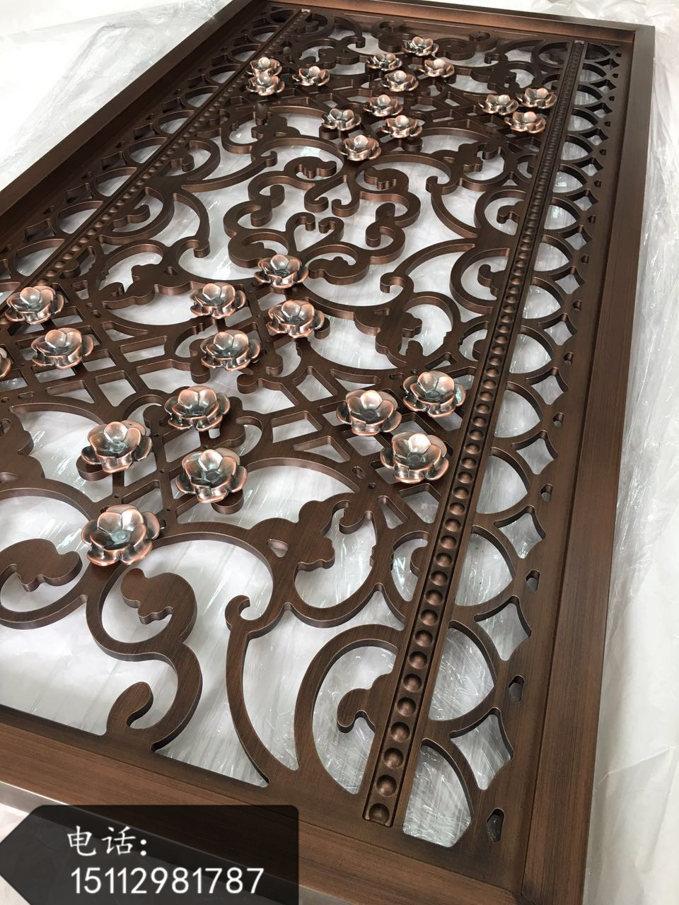 四川雙鏡面紅古銅不銹鋼屏風(fēng)定做裝飾效果優(yōu)雅不凡