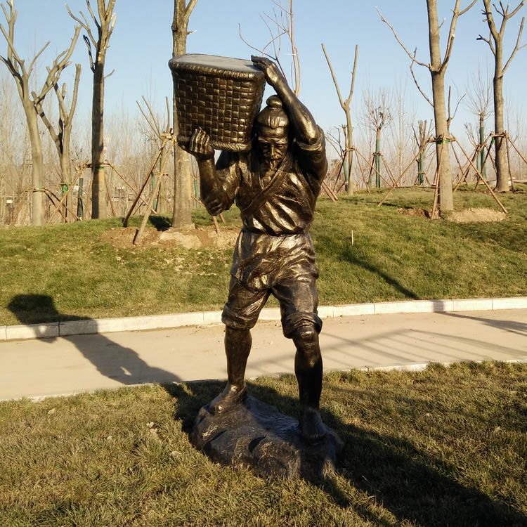 玻璃鋼農(nóng)耕文化雕塑挑擔(dān)子人物農(nóng)民勞動場景雕塑公園農(nóng)業(yè)園裝飾擺件