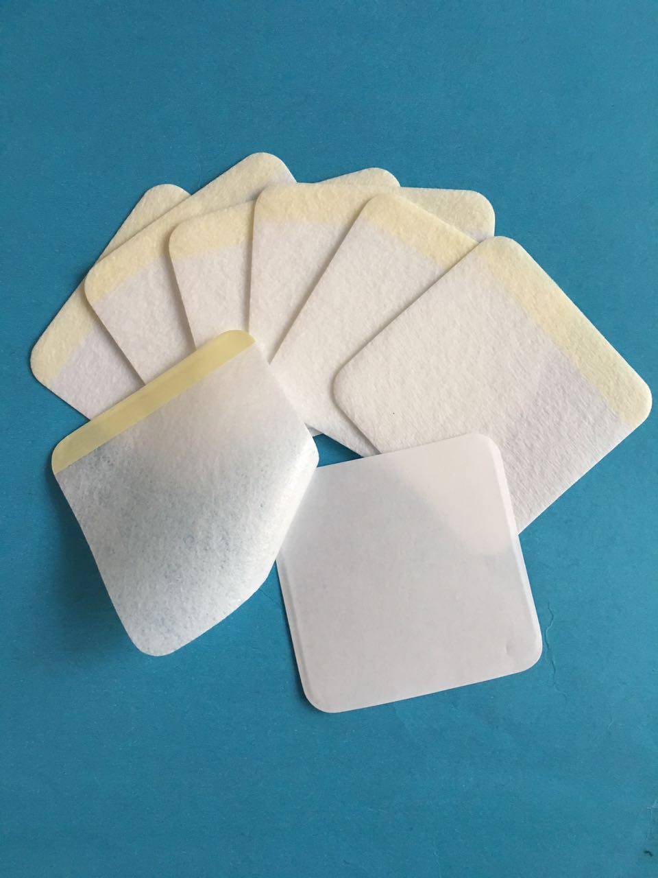 圣淏 廠家大量供應(yīng)白色平紋水刺布