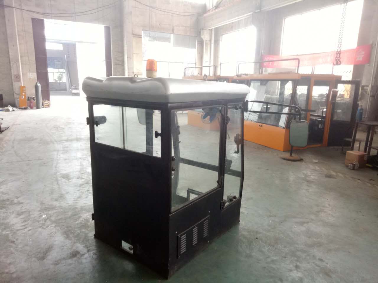 植保機(jī)械駕駛室定做加工