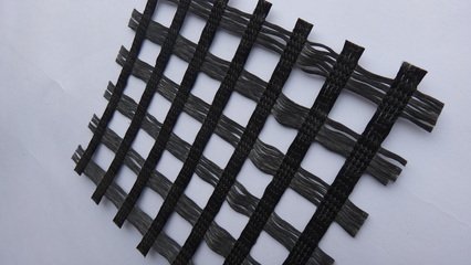 經(jīng)編滌綸格柵廠家，華盛陽(yáng)光工程材料有限公司，內(nèi)蒙經(jīng)編滌綸格柵，經(jīng)編滌綸格柵價(jià)格