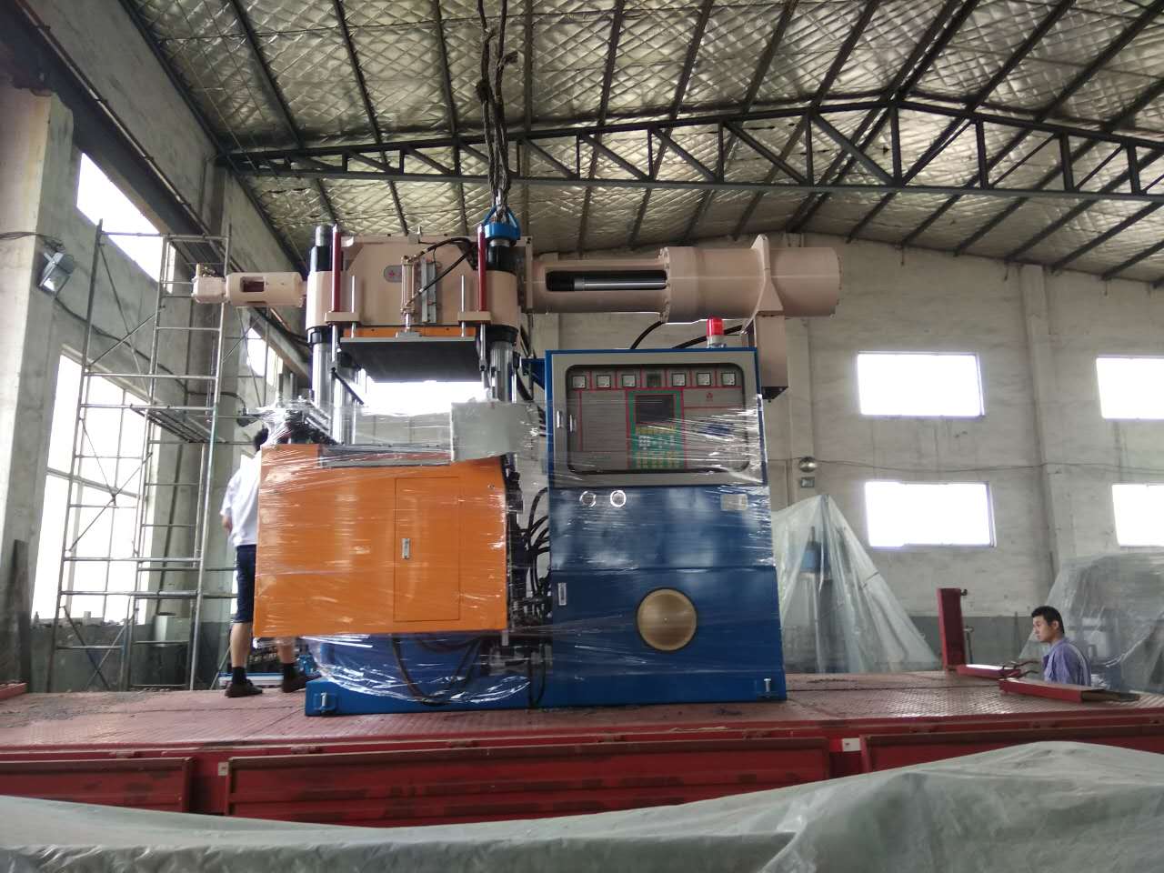 自動橡膠注射機(jī)，大型全自動硅膠射出成型機(jī)，橡膠射出成型機(jī)