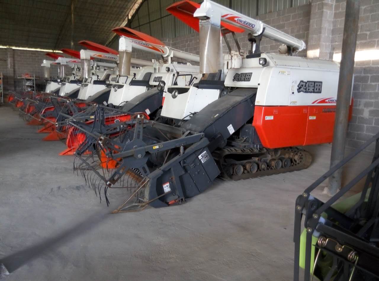 長期出售二手久保田收割機(jī)/配件