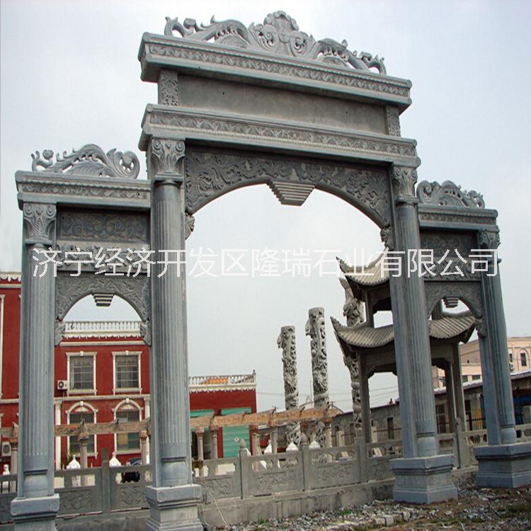 石雕牌坊 芝麻白石牌坊廠家直銷寺廟石牌坊 村口石牌坊 園林景區(qū)三門五樓石雕牌坊免費(fèi)安裝