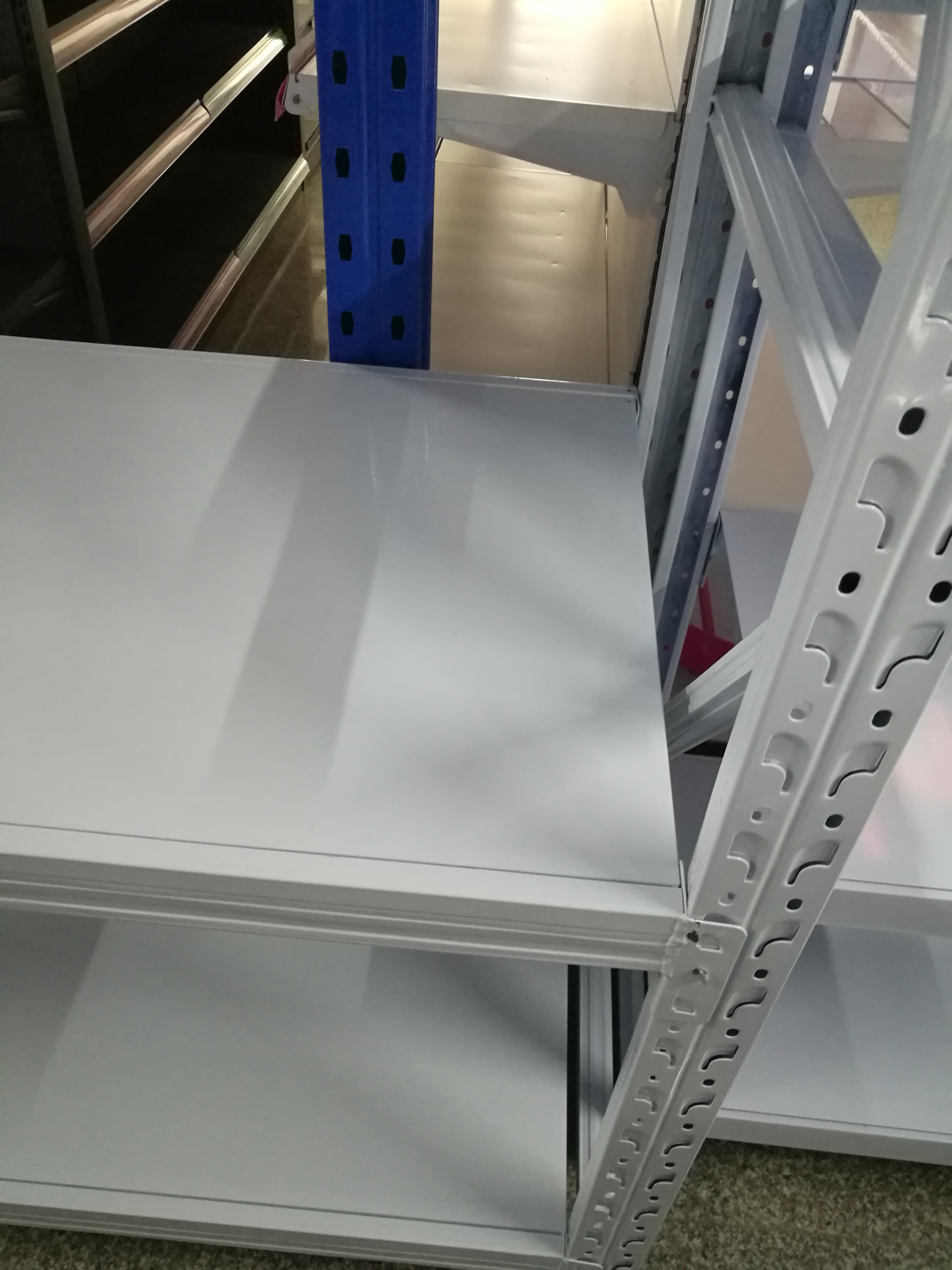 倉儲貨架 哪里有五金店倉儲貨架福建倉儲貨架廠家廣東倉儲貨架廠家