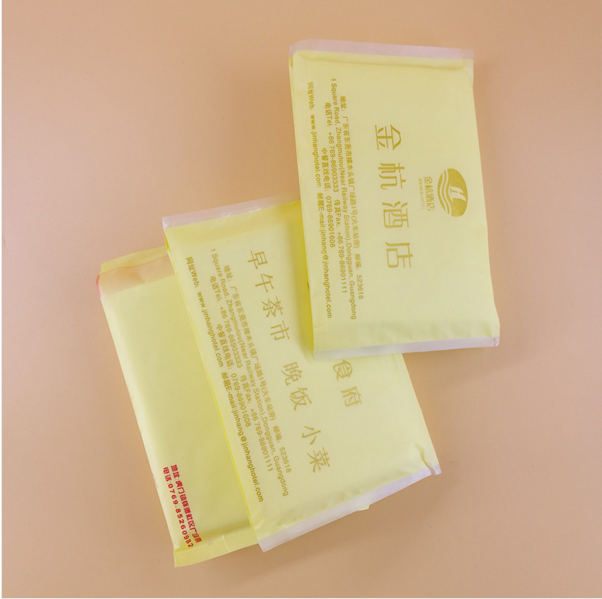 荷包紙巾定制 一次性餐巾紙定做logo 廣東東莞廠家直銷(xiāo)廣告錢(qián)夾紙巾定做