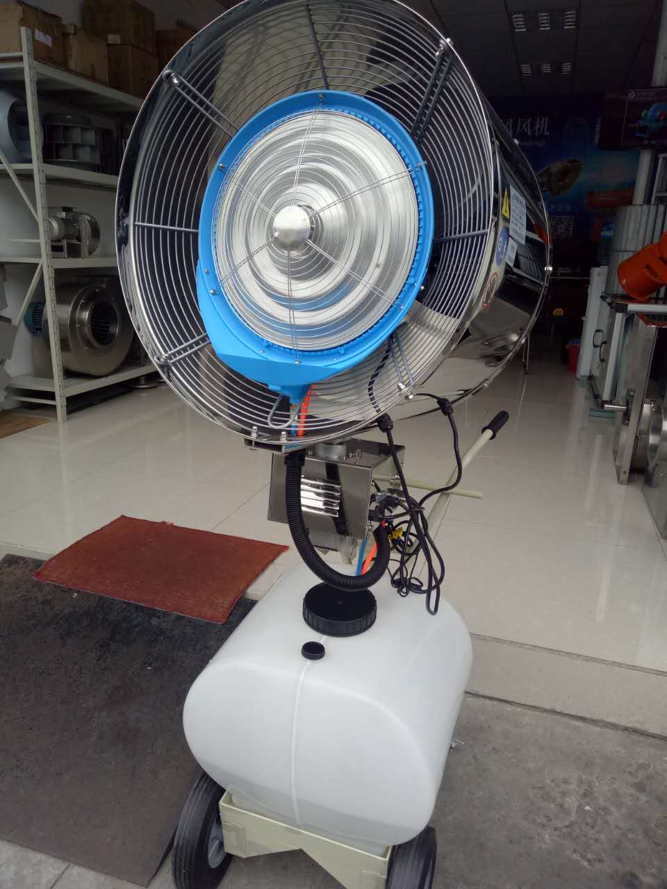 移動式搖擺噴霧風(fēng)機  廣州廠家直銷 懸掛式噴霧風(fēng)機  噴霧風(fēng)機  移動式搖擺噴霧風(fēng)機  噴霧風(fēng)機