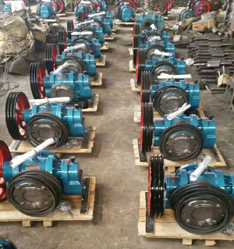 廠家直銷  瑞達泵業(yè)LC羅茨油泵河北泊頭