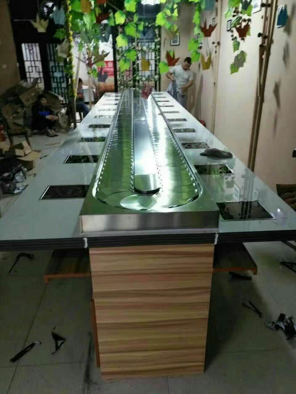 回轉(zhuǎn)火鍋設(shè)備 旋轉(zhuǎn)火鍋設(shè)備廠家專業(yè)生產(chǎn)