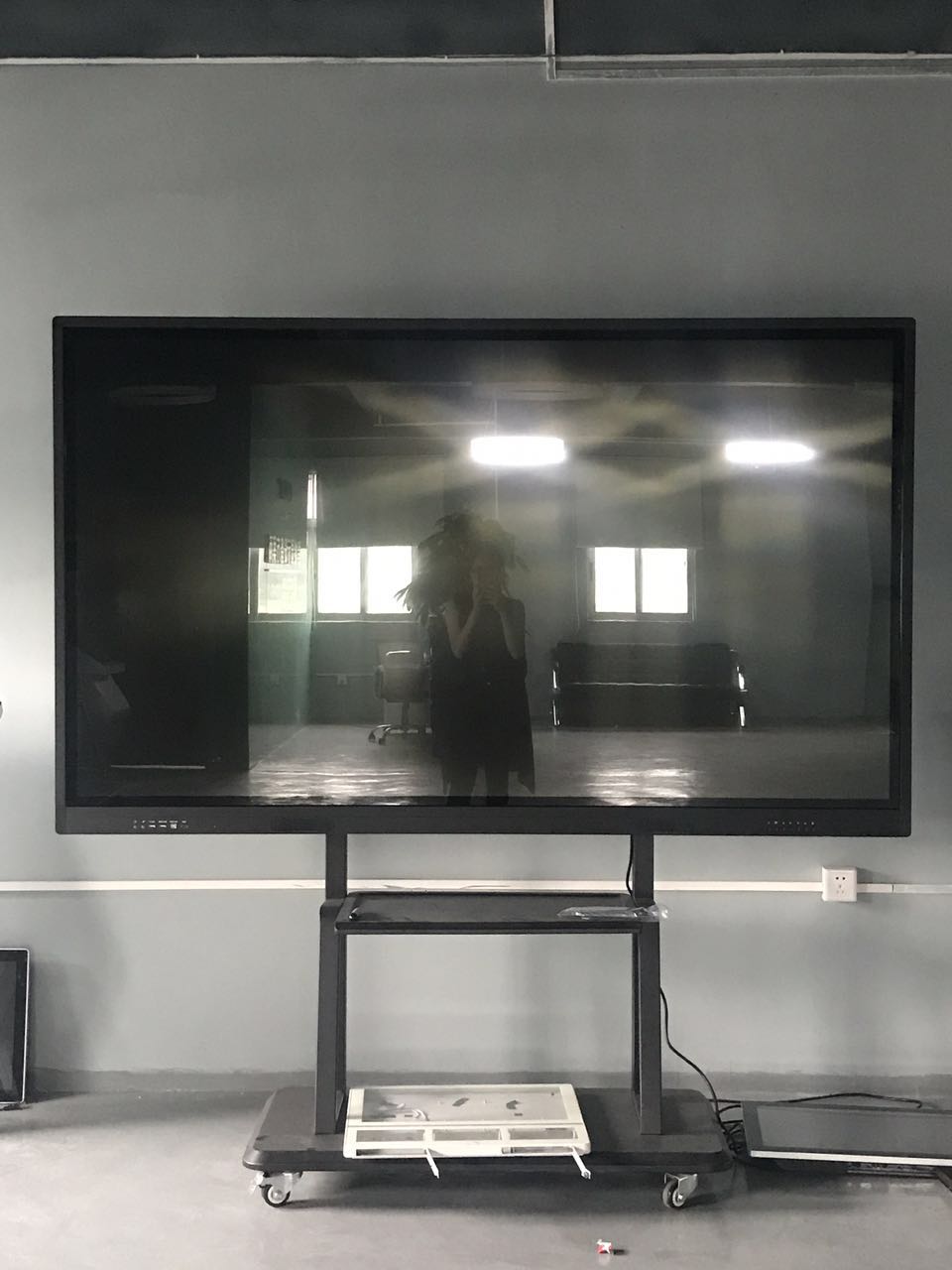 廠家直銷86寸會(huì)議觸摸一體機(jī)，大尺寸觸摸一體機(jī)，教學(xué)觸摸一體機(jī)