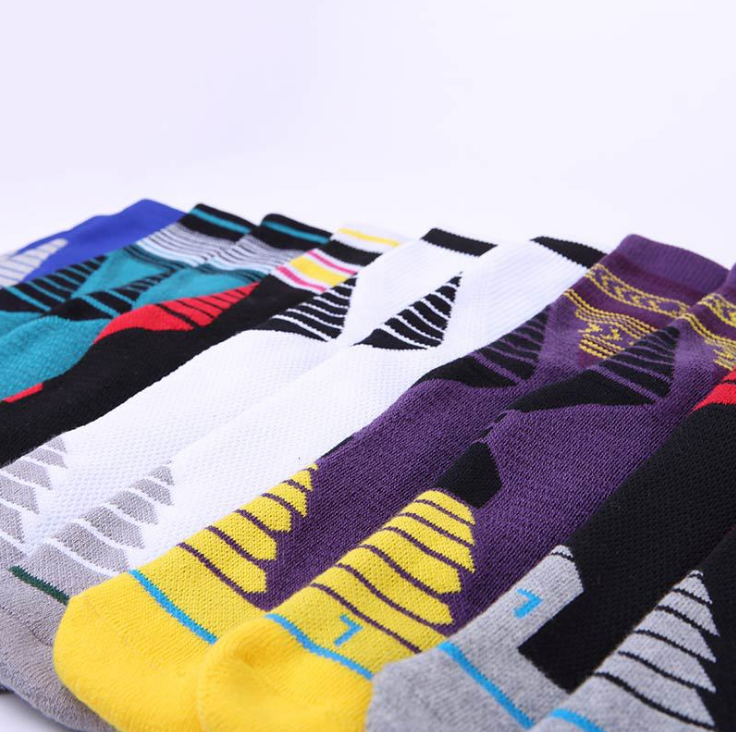 專業(yè)中筒籃球襪 毛巾底防滑運動襪 透氣*防臭中筒襪子廠家批發(fā)