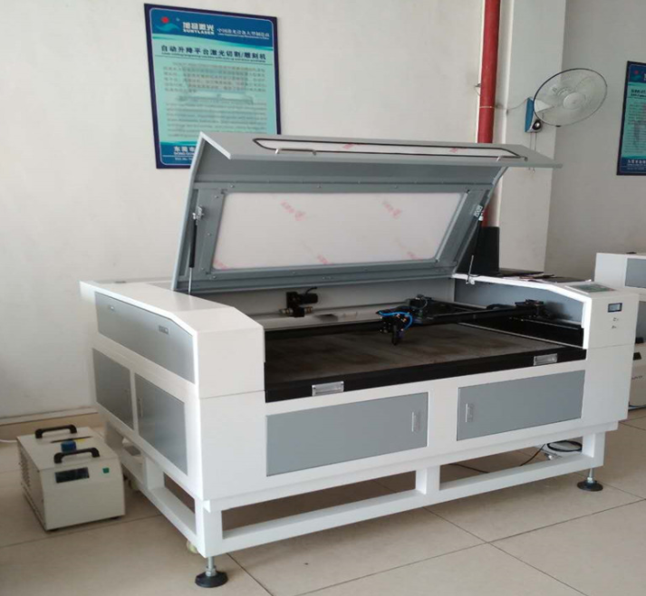 汽車腳墊切割機(jī)價(jià)格-汽車腳墊激光切割機(jī)工廠