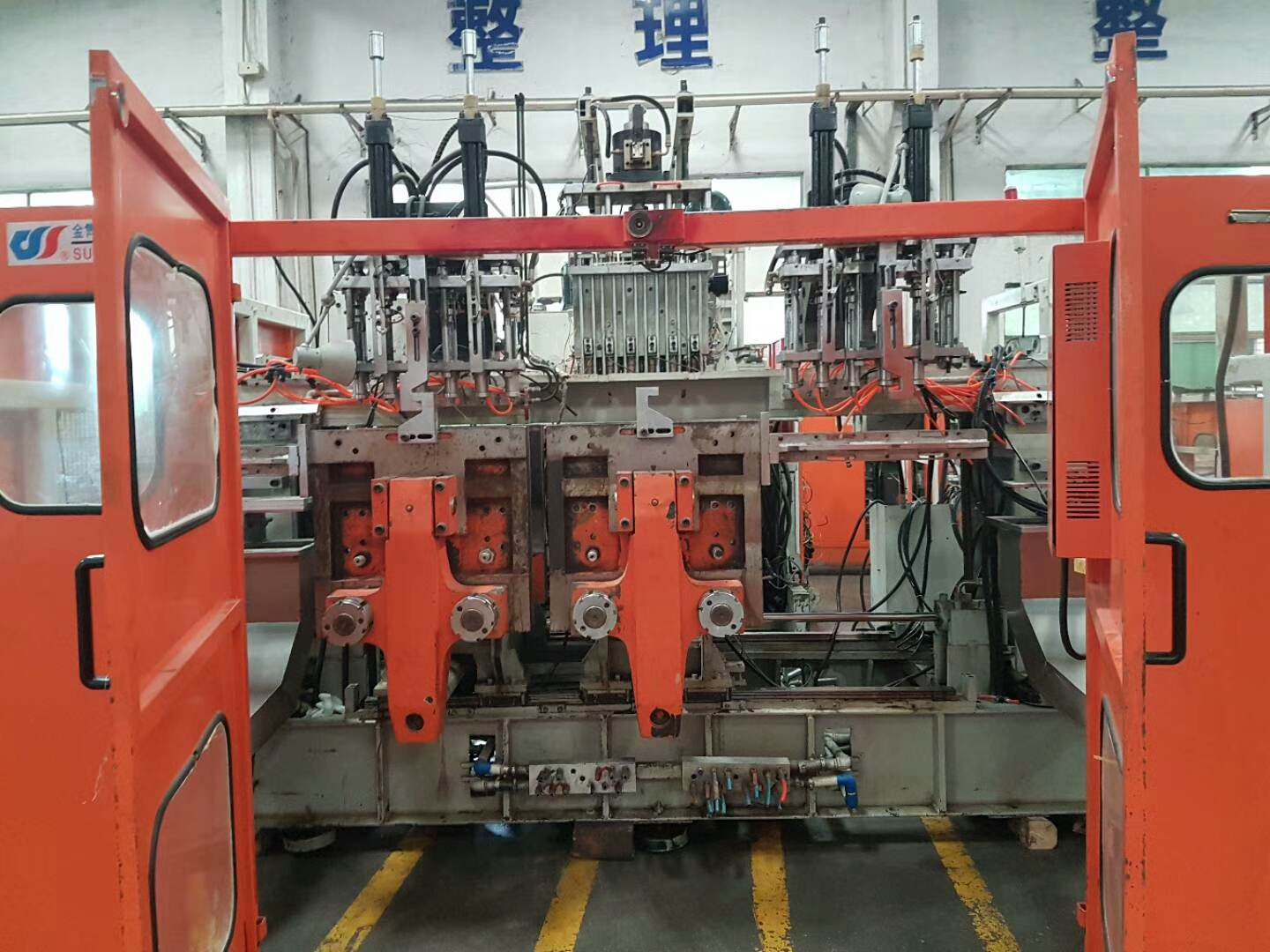 *轉(zhuǎn)讓2014年 90通盛雙層六頭雙架吹瓶機(jī)