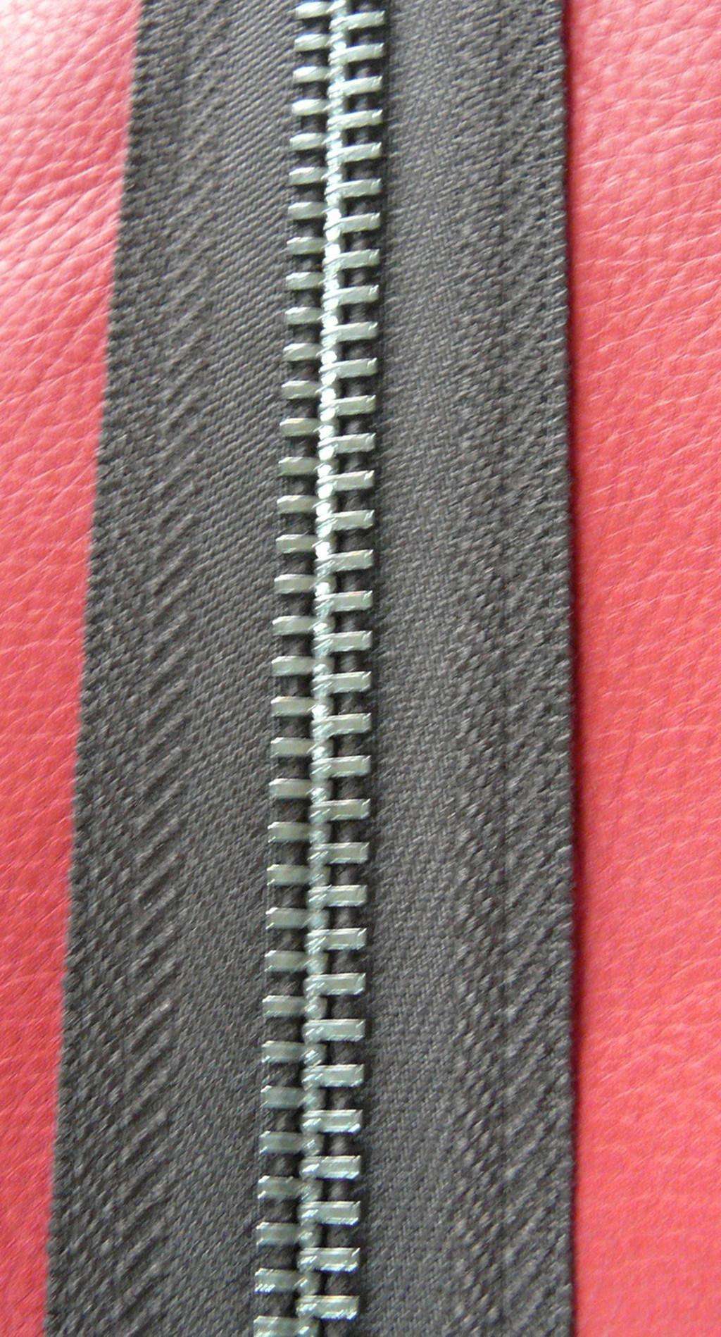 金屬拉鏈廠家 廠家直銷金屬拉鏈  金屬拉鏈批發(fā)商 金屬拉鏈