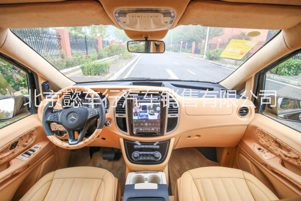 奔馳威霆尊懿正七座