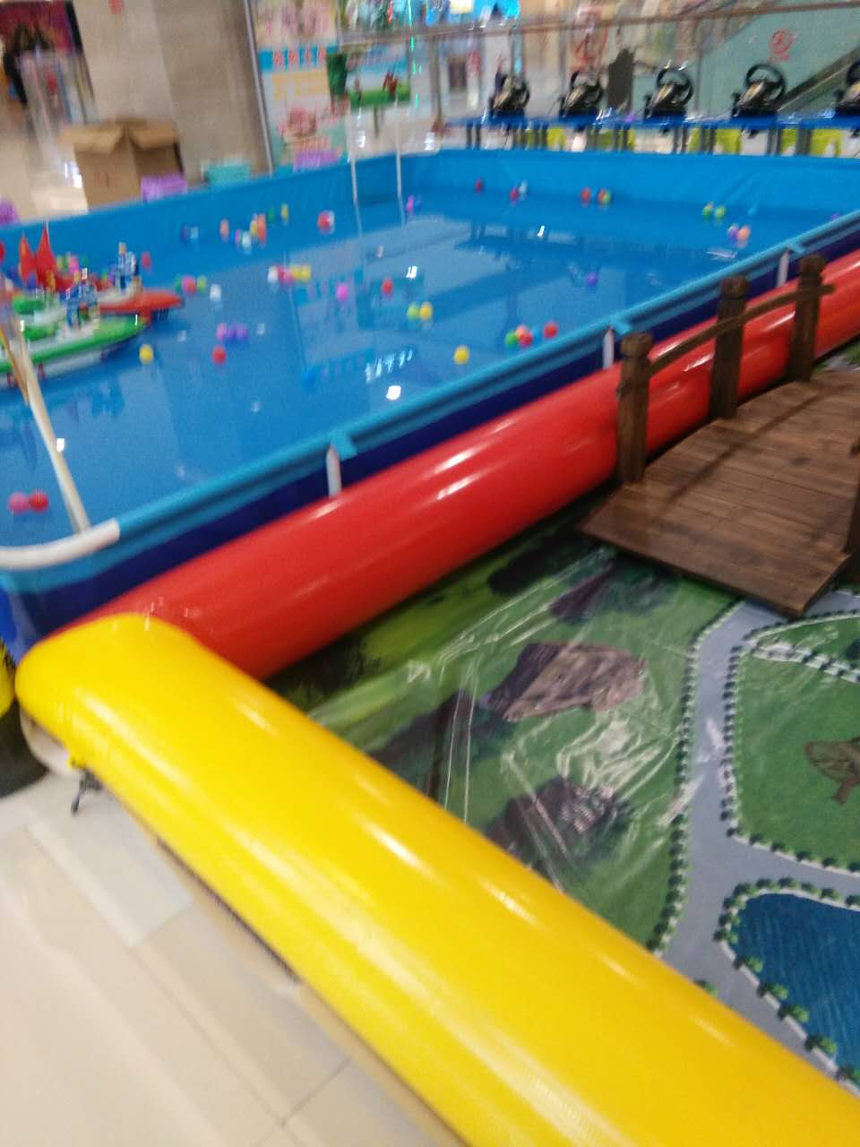 兒童遙控船戶外遙控船方向盤遙控船兒童游樂設(shè)備娛樂項(xiàng)目賺錢設(shè)備