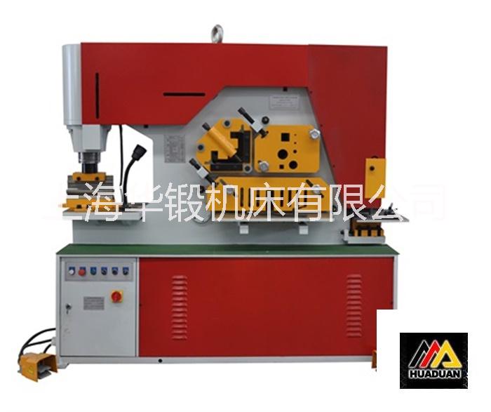 雙連動(dòng)聯(lián)合沖剪機(jī)兩個(gè)主電機(jī)控制同時(shí)運(yùn)作多功能液壓沖剪機(jī)紅色款多工位工作效率高