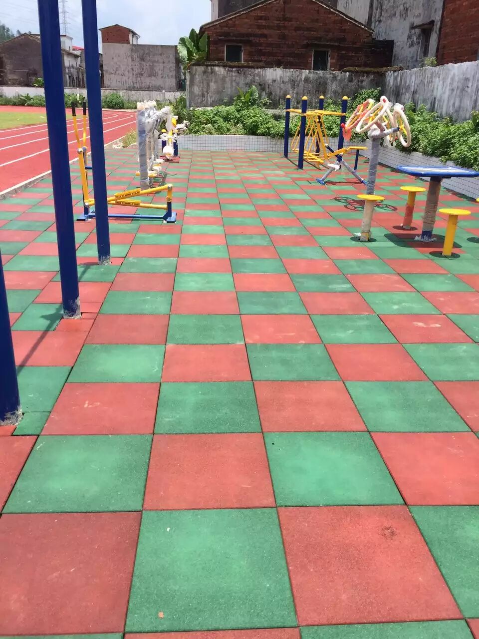 安全地墊價格安全地墊報價安全地墊廠家安全地墊廠家電話 安全地墊戶外塑膠地墊 安全地墊戶外塑膠地墊EPMD地墊