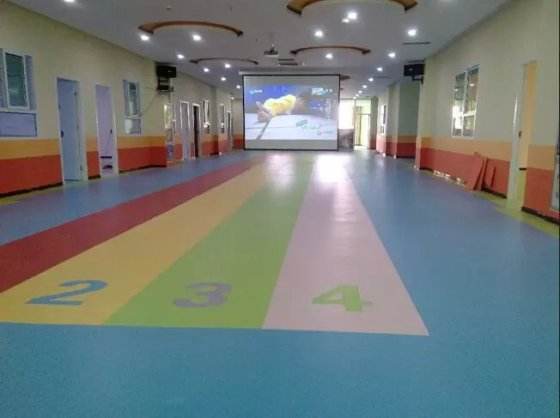 廣西柳州幼兒園PVC地膠-柳州運(yùn)動(dòng)PVC地膠-廣西商用PVC地膠