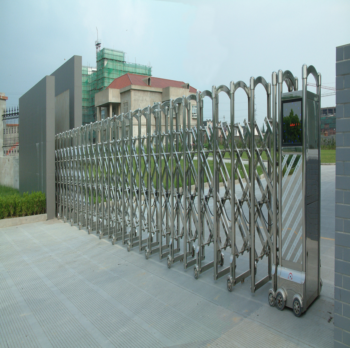 廣州伸縮門免費(fèi)質(zhì)保兩年 小區(qū)伸縮門安裝 不銹鋼電動(dòng)伸縮門價(jià)格