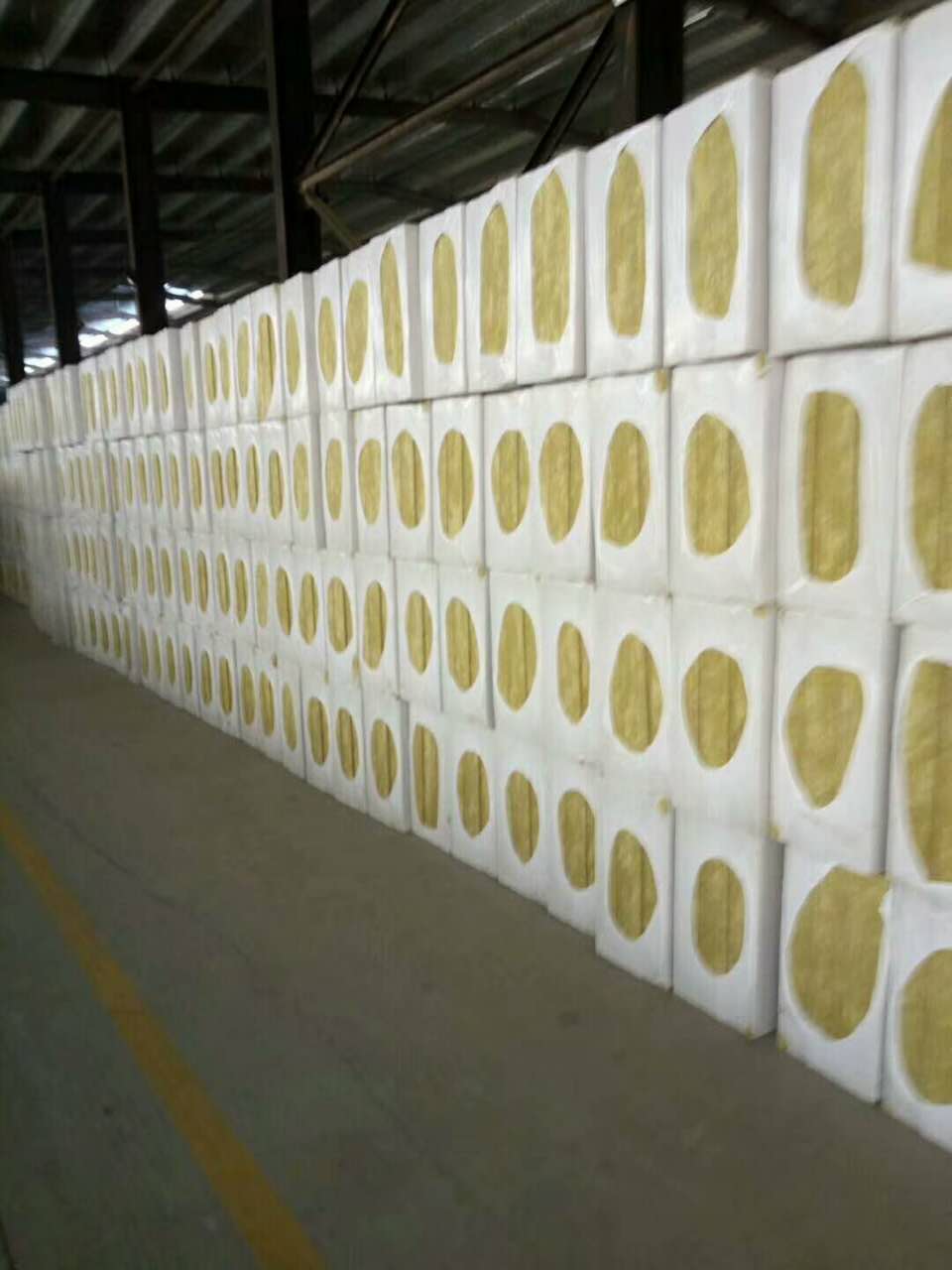 中山外墻巖棉板 防火巖棉板廠家 *外墻保溫隔音吸聲材料巖棉