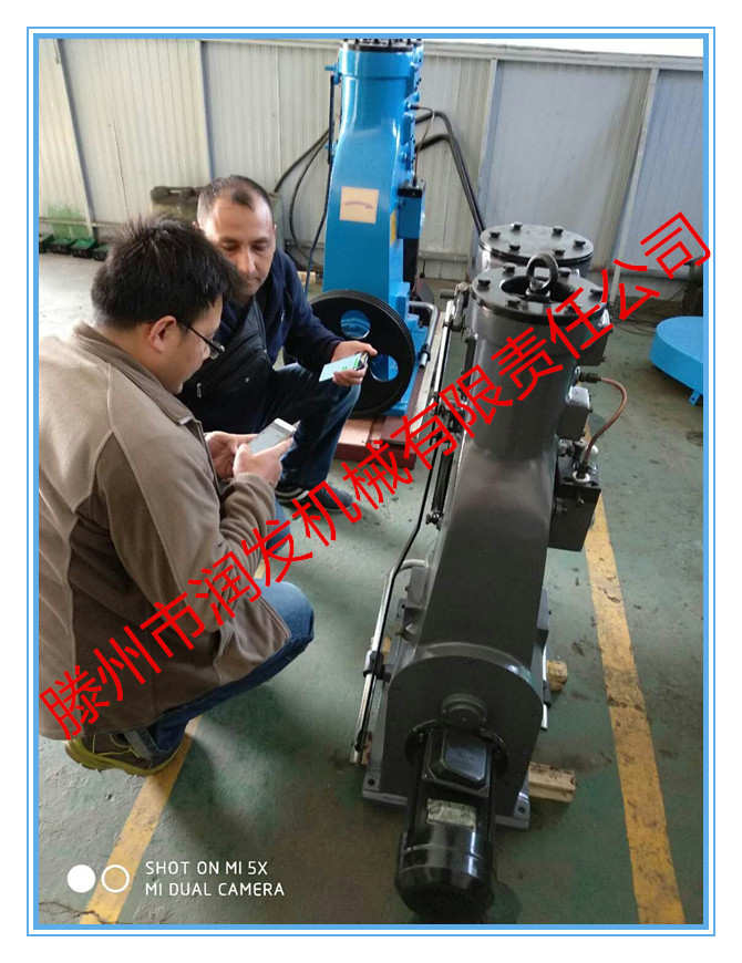 C41-16kg新型打鐵空氣錘 一體式電機設(shè)計