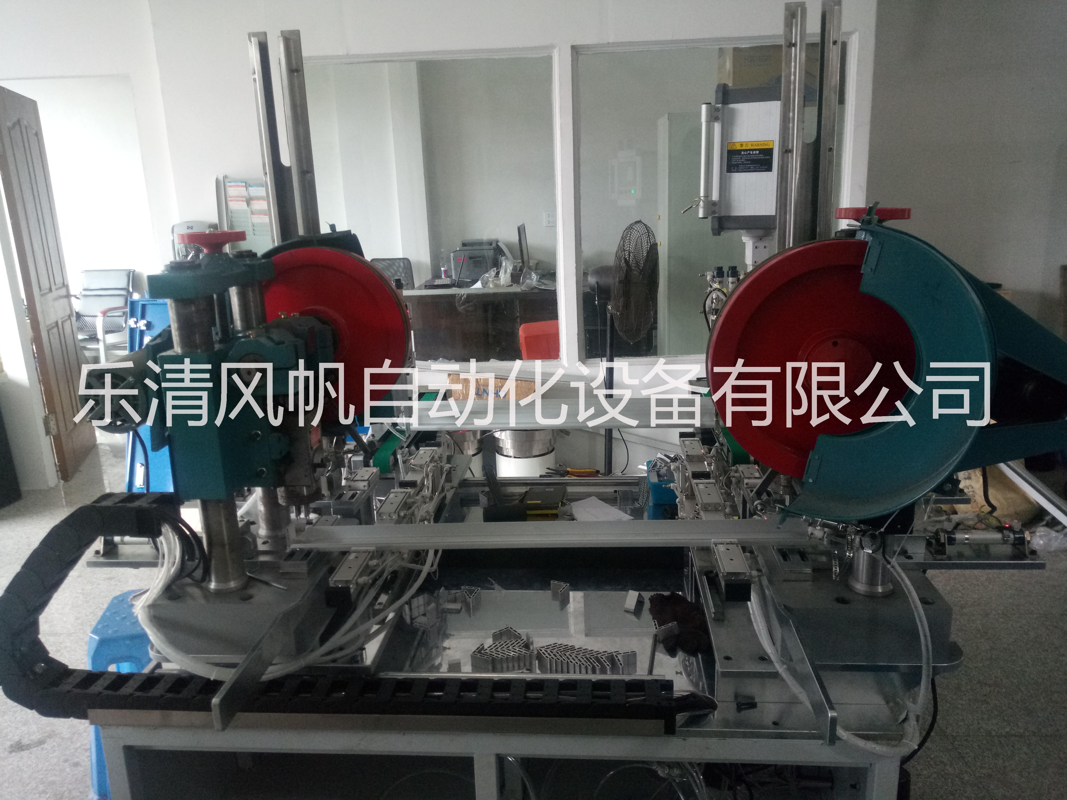 光伏發(fā)電板邊框角碼組裝機(jī)